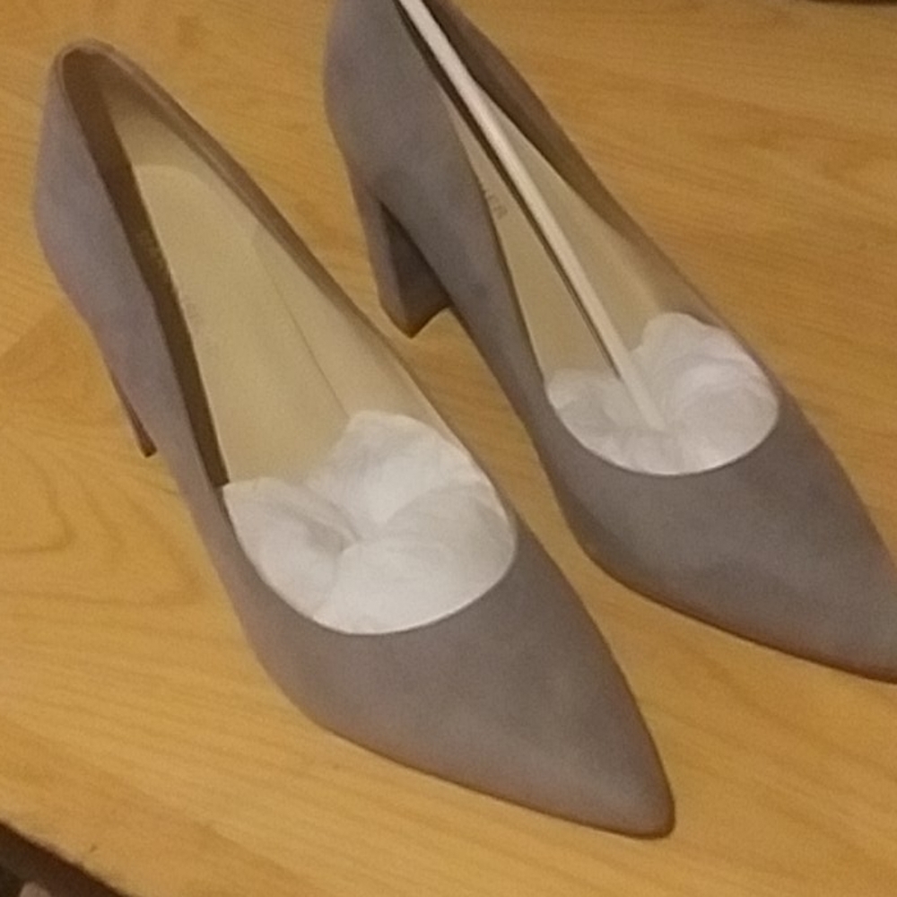 Never been worn marc fisher heels